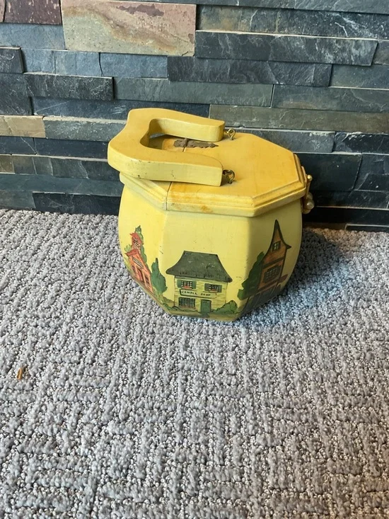 Vintage Style box purse with Handle - Picture 3 of 7